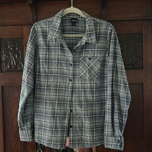 Patagonia Women’s Worn Wear Blue Plaid Shirt-Size 10